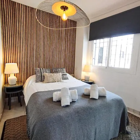 Renovated 2 Bedroom In Center, Carabeo Area * Nerja