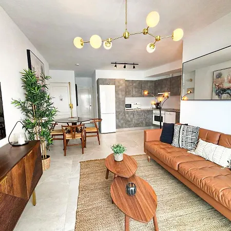 Renovated 2 Bedroom In Center, Carabeo Area *