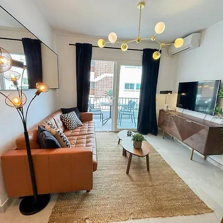 Renovated 2 Bedroom In Center, Carabeo Area Nerja