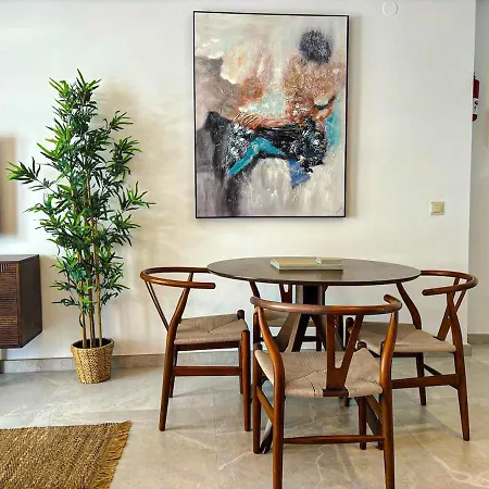 Renovated 2 Bedroom In Center, Carabeo Area Апартаменты *