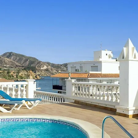 Apartmán Renovated 2 Bedroom In Center, Carabeo Area