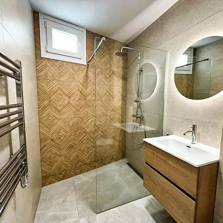 Renovated 2 Bedroom In Center, Carabeo Area Apartment Nerja