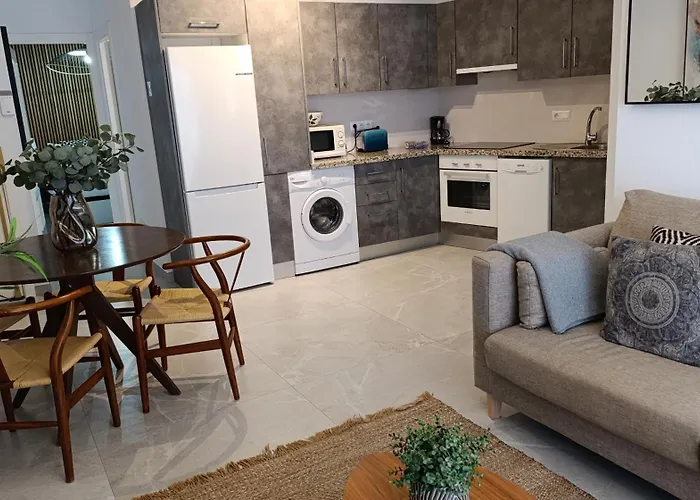 公寓 Renovated 2 Bedroom In Center, Carabeo Area