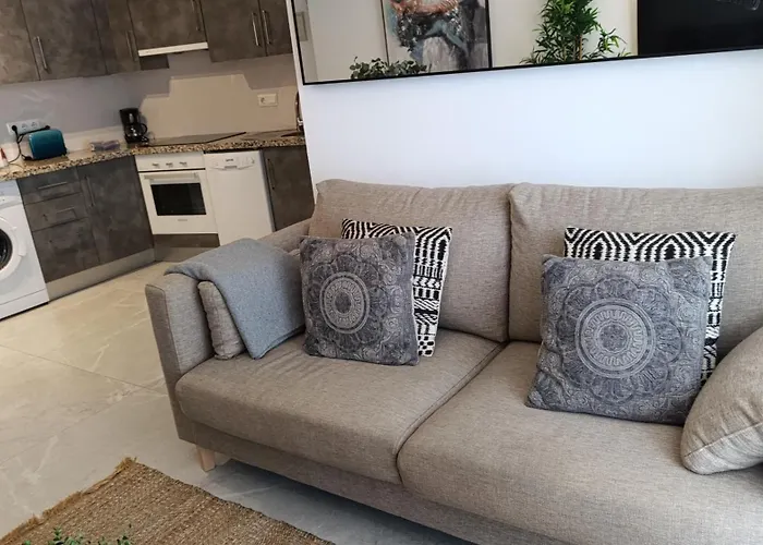 Renovated 2 Bedroom In Center, Carabeo Area 公寓