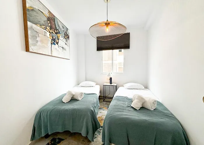 Renovated 2 Bedroom In Center, Carabeo Area Nerja