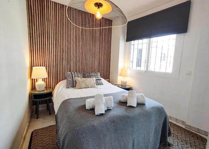 Renovated 2 Bedroom In Center, Carabeo Area * Nerja