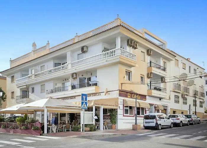 Renovated 2 Bedroom In Center, Carabeo Area