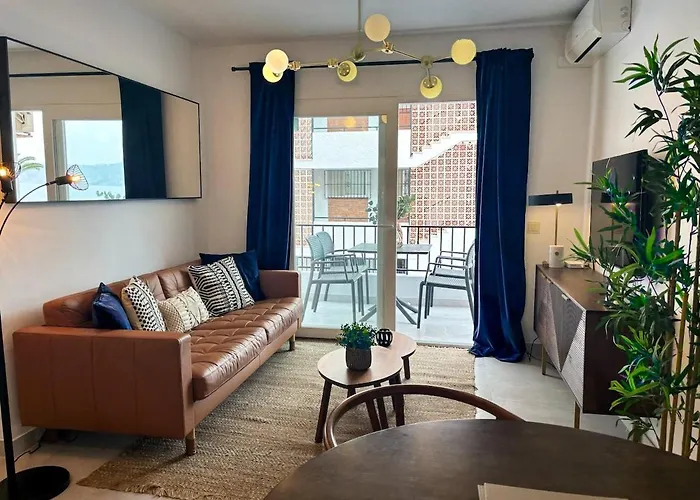 Renovated 2 Bedroom In Center, Carabeo Area